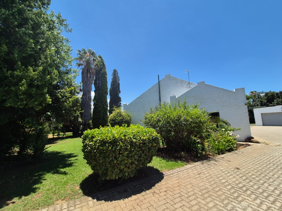 7 Bedroom Property for Sale in Deneysville Free State